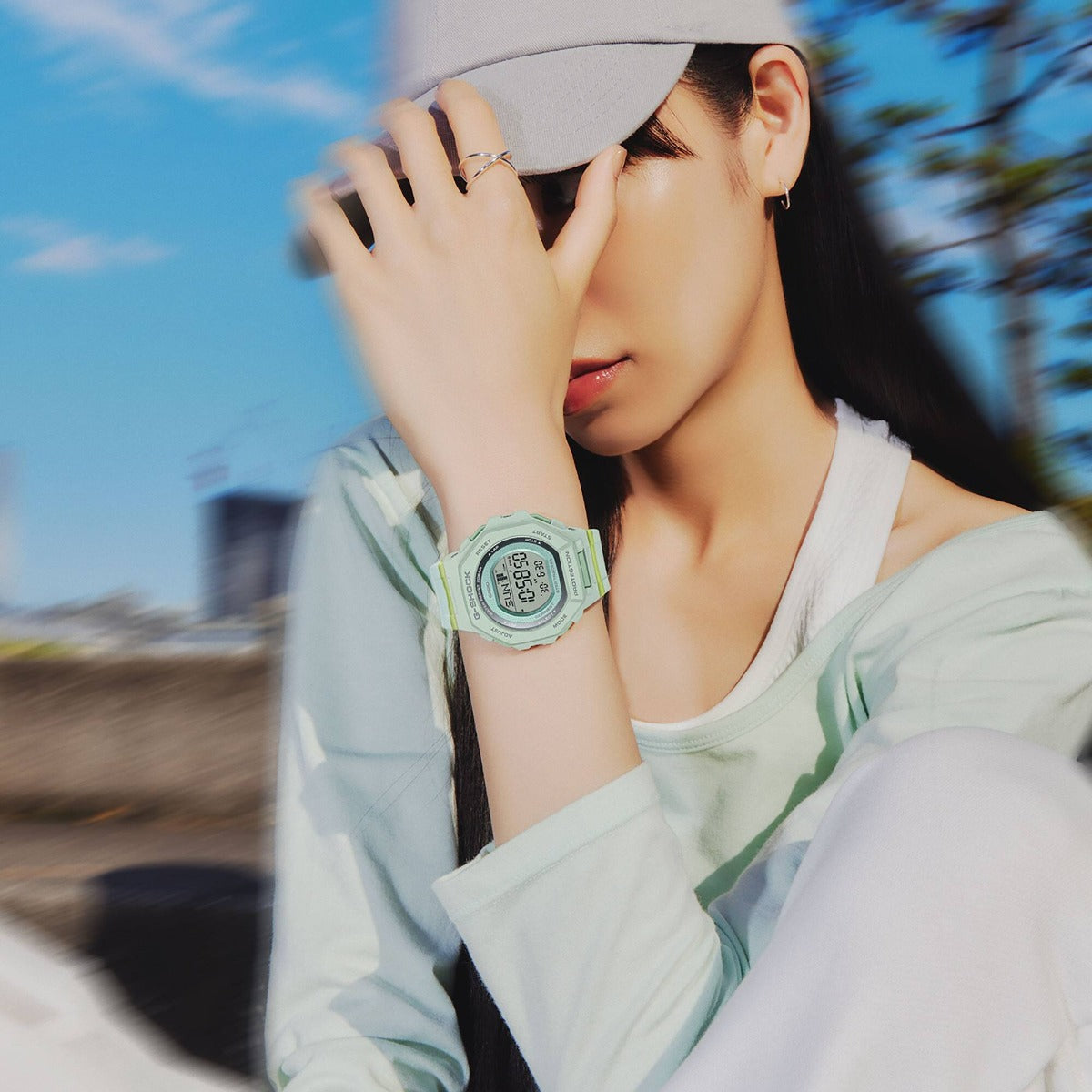 G-SHOCK G-SQUAD WOMEN GMD-B300-3DR