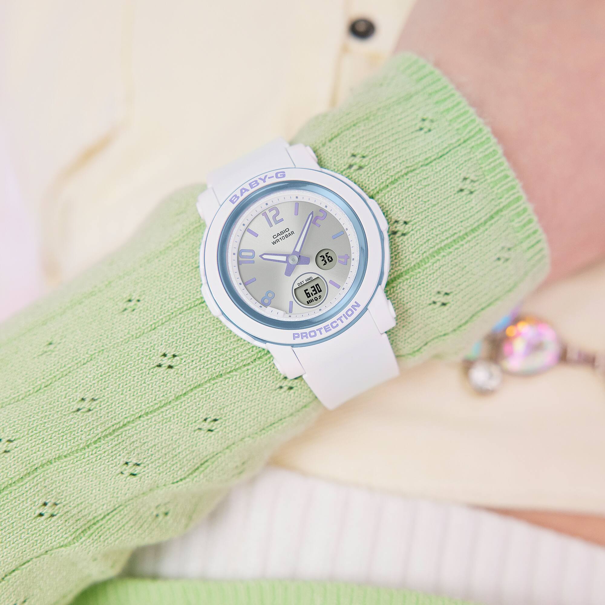 ساعة بيبي جي النسائية التناظرية الرقمية BGA-290DR-7ADR