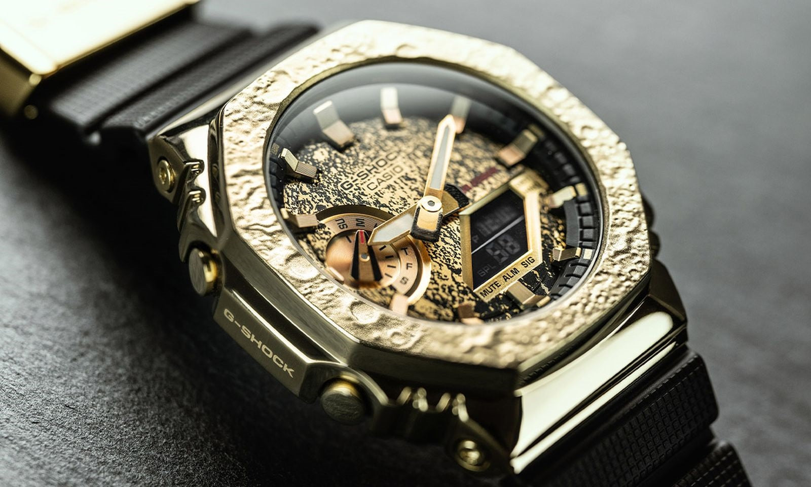 G-SHOCK Metal Collection Men Watch GM-2100MG-1ADR